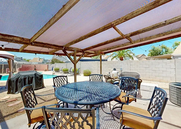 Holiday home Pool + Fire Pit: 'desert Radiance' In Phoenix! *